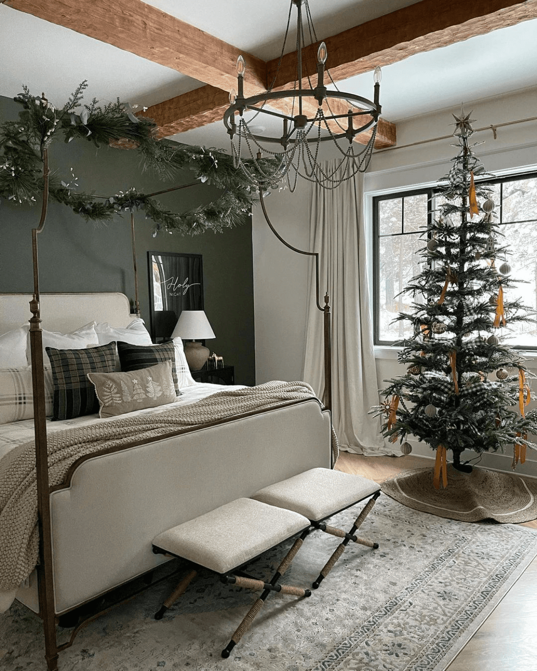 Bedroom Christmas Decorating Ideas